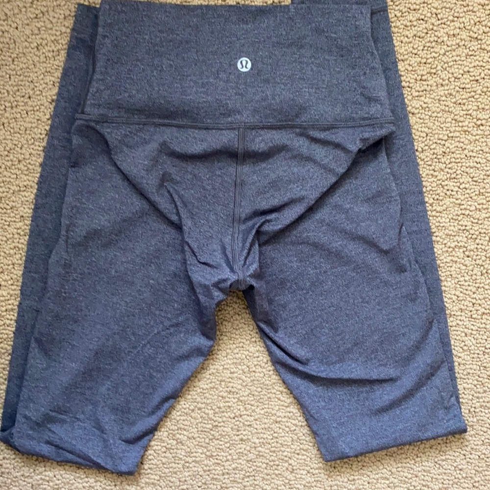 Barely worn 28 inch lulu lemons